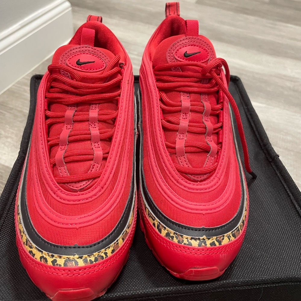 Gently-Loved NIKE AirMax Red/Black/Leopard